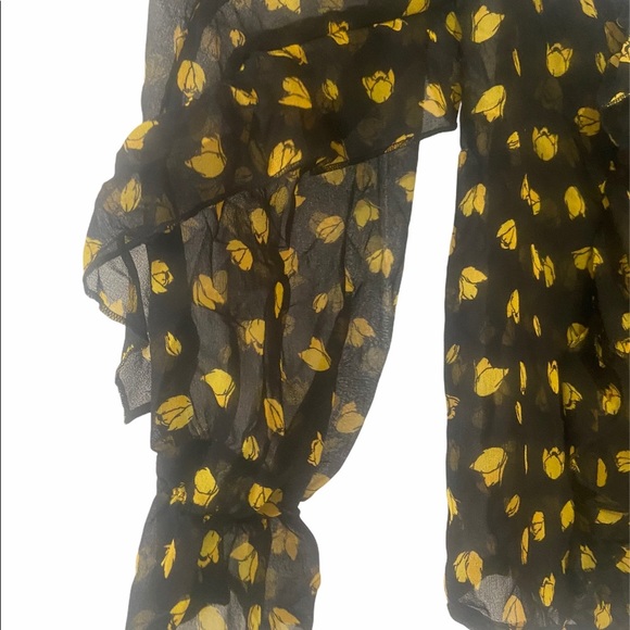 Who what wear long sleeve ruffled sheer blouse. - Picture 6 of 9